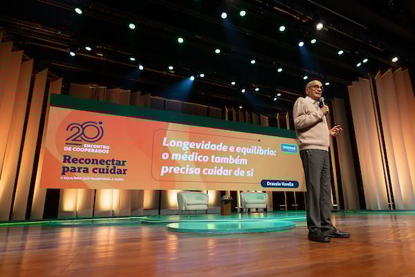 20251022DM3419-jpg