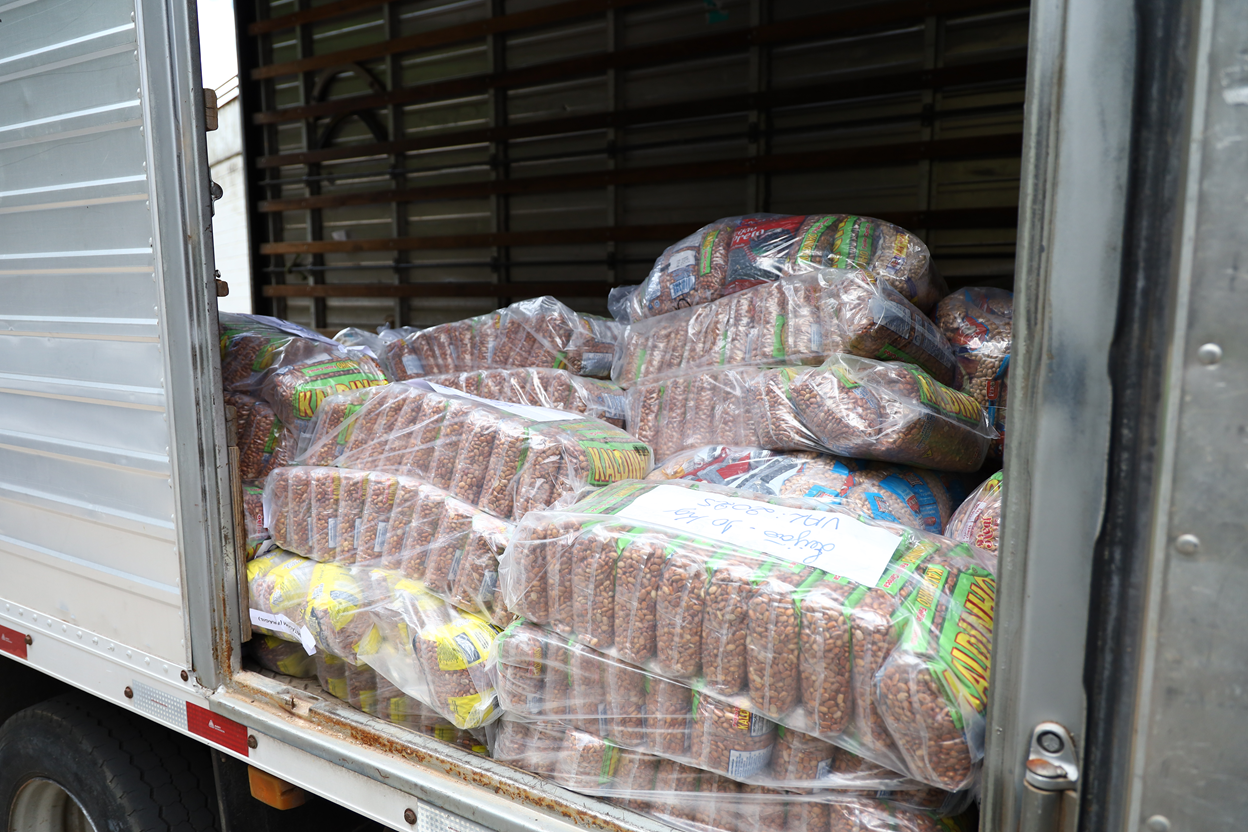 2025_10_23_inst unimed_Entrega Cestas Básicas_Nova Lima_0011_Foto Juliano Fonseca_Bendita Conteúdo