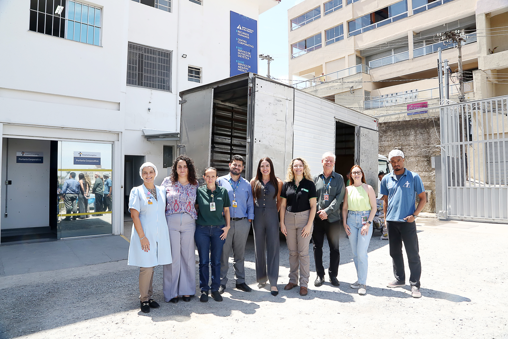 2025_10_27_inst unimed_Entrega Cestas Básicas_H Evangélico_0007_Foto Élcio Paraíso_Bendita Conteúdo