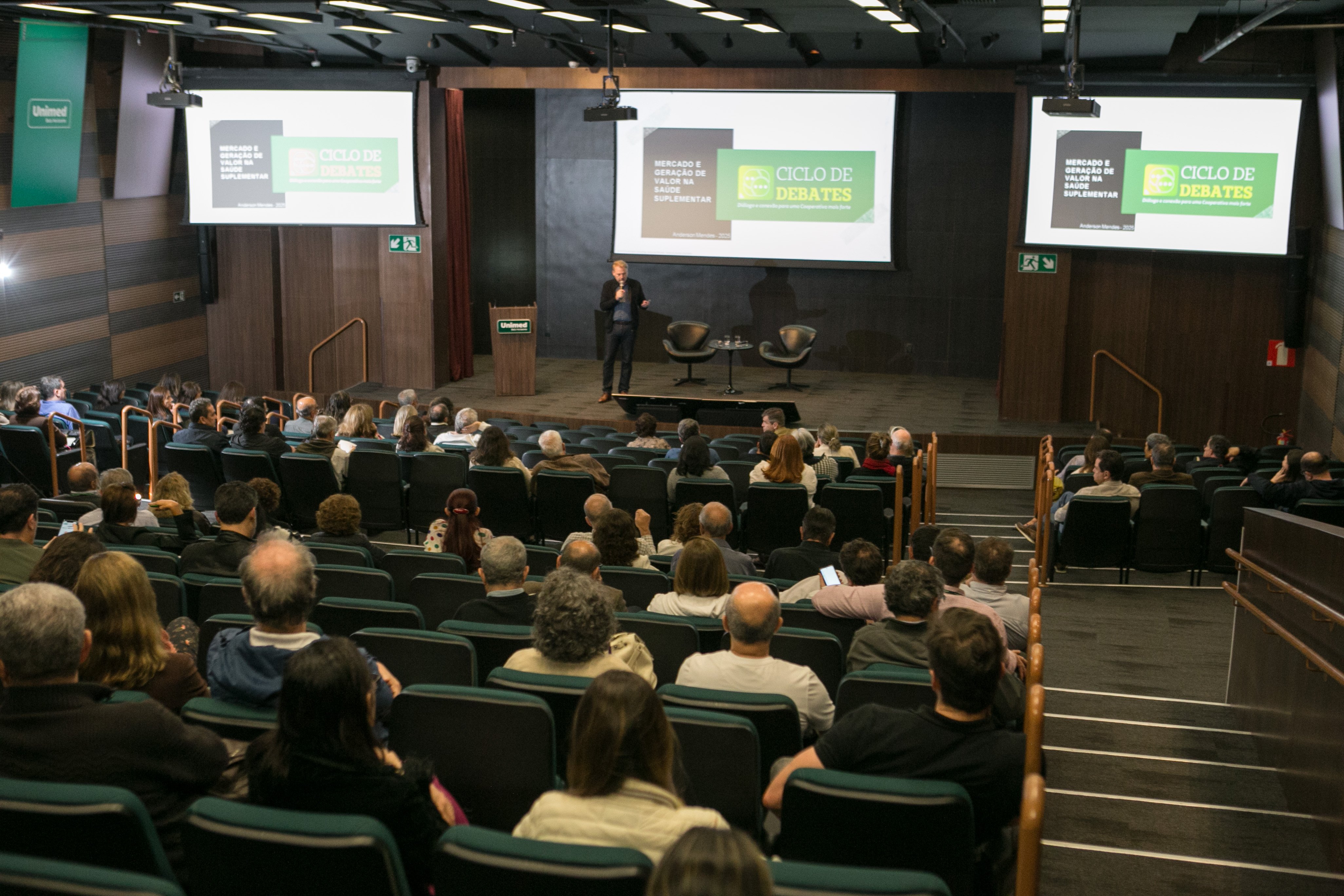 53_cicloDebates_palestra1_0820