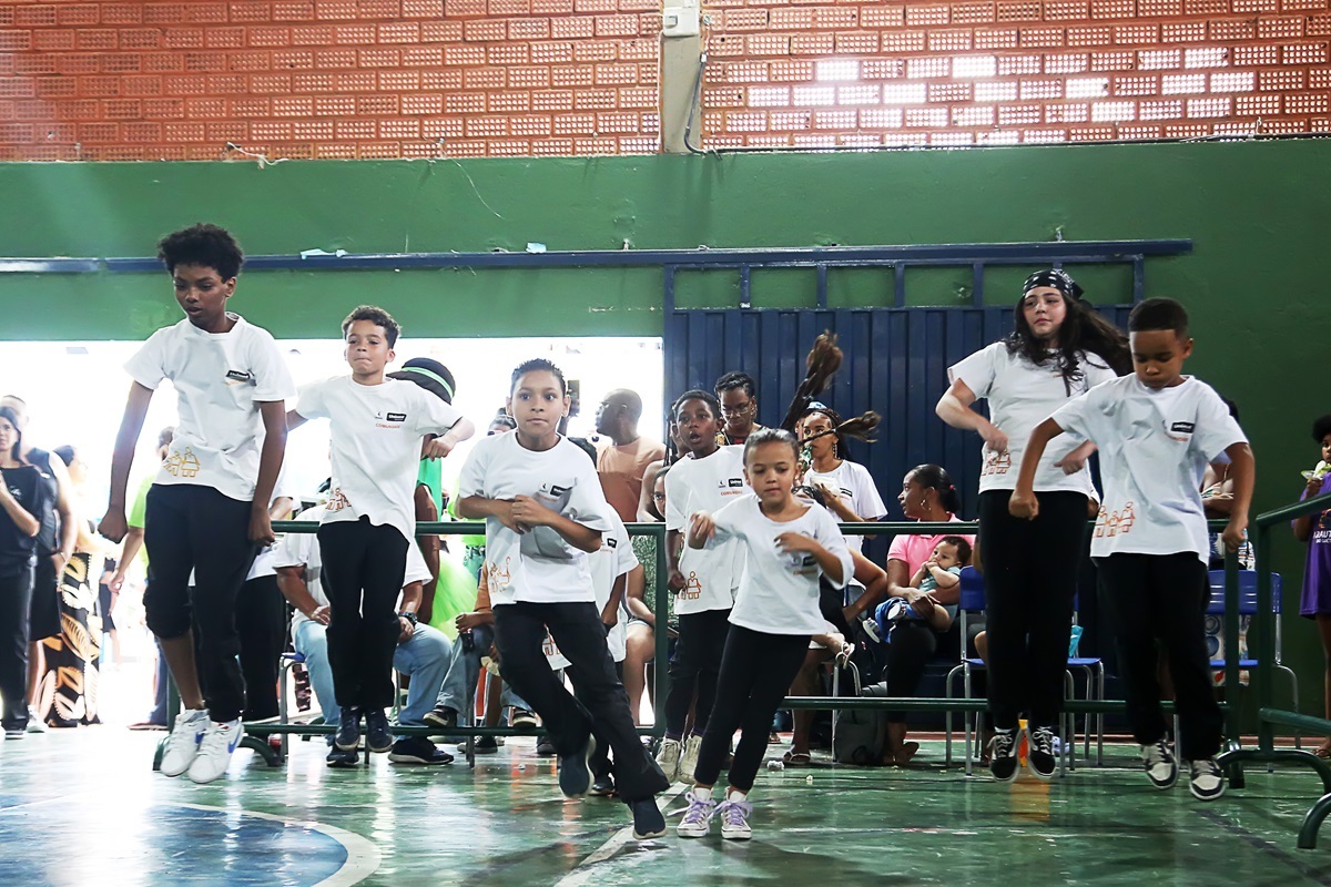 2025_11_22_Inst Unimed_Encerramento Escola de Artes_0195_Foto Élcio Paraíso_Bendita Conteúdo