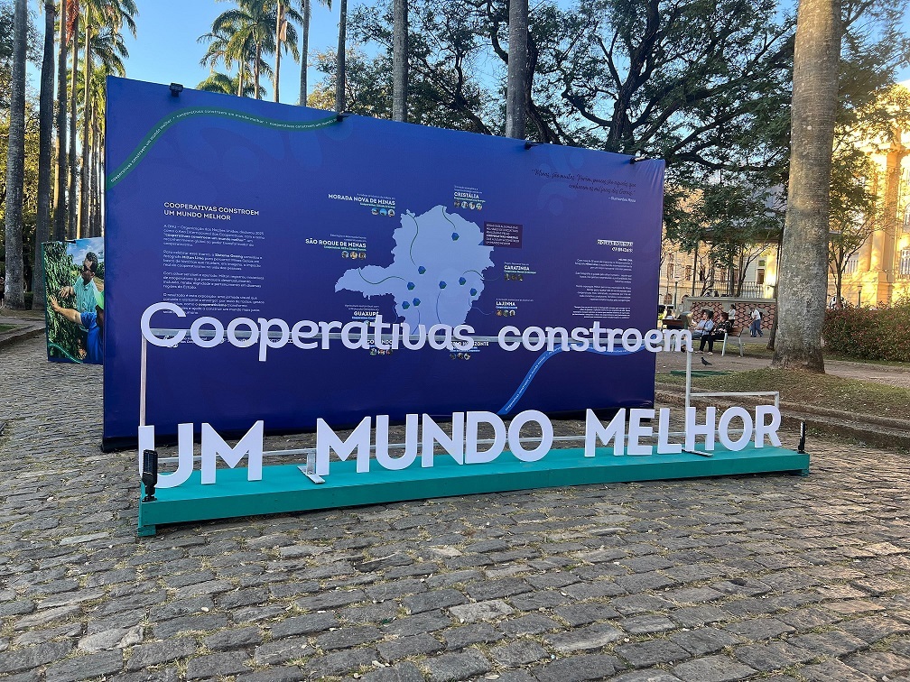 Exposição fotográfica “Cooperativas Constroem um Mundo Melhor” - Fotos Mário Reis (OCEMG) (11)-1
