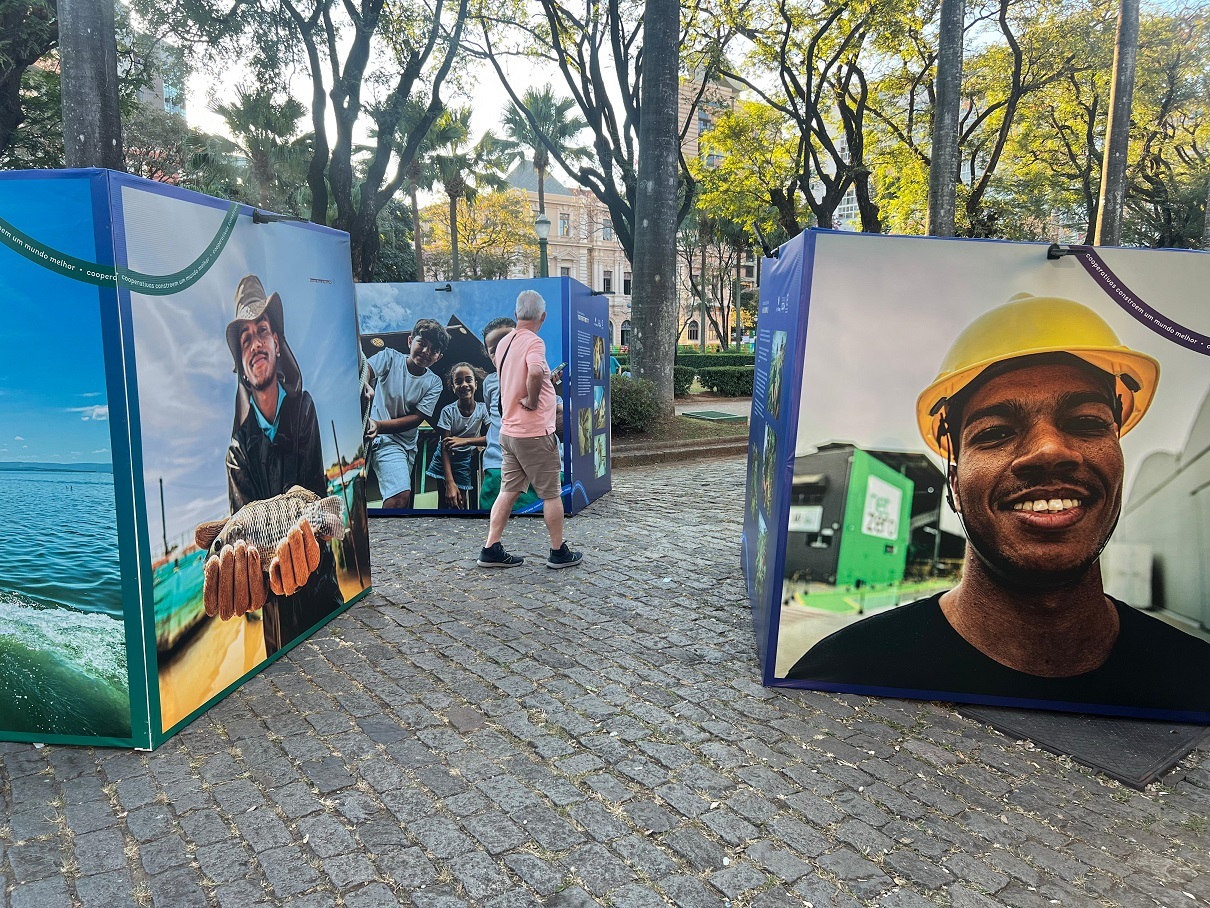 Exposição fotográfica “Cooperativas Constroem um Mundo Melhor” - Fotos Mário Reis (OCEMG) (5)