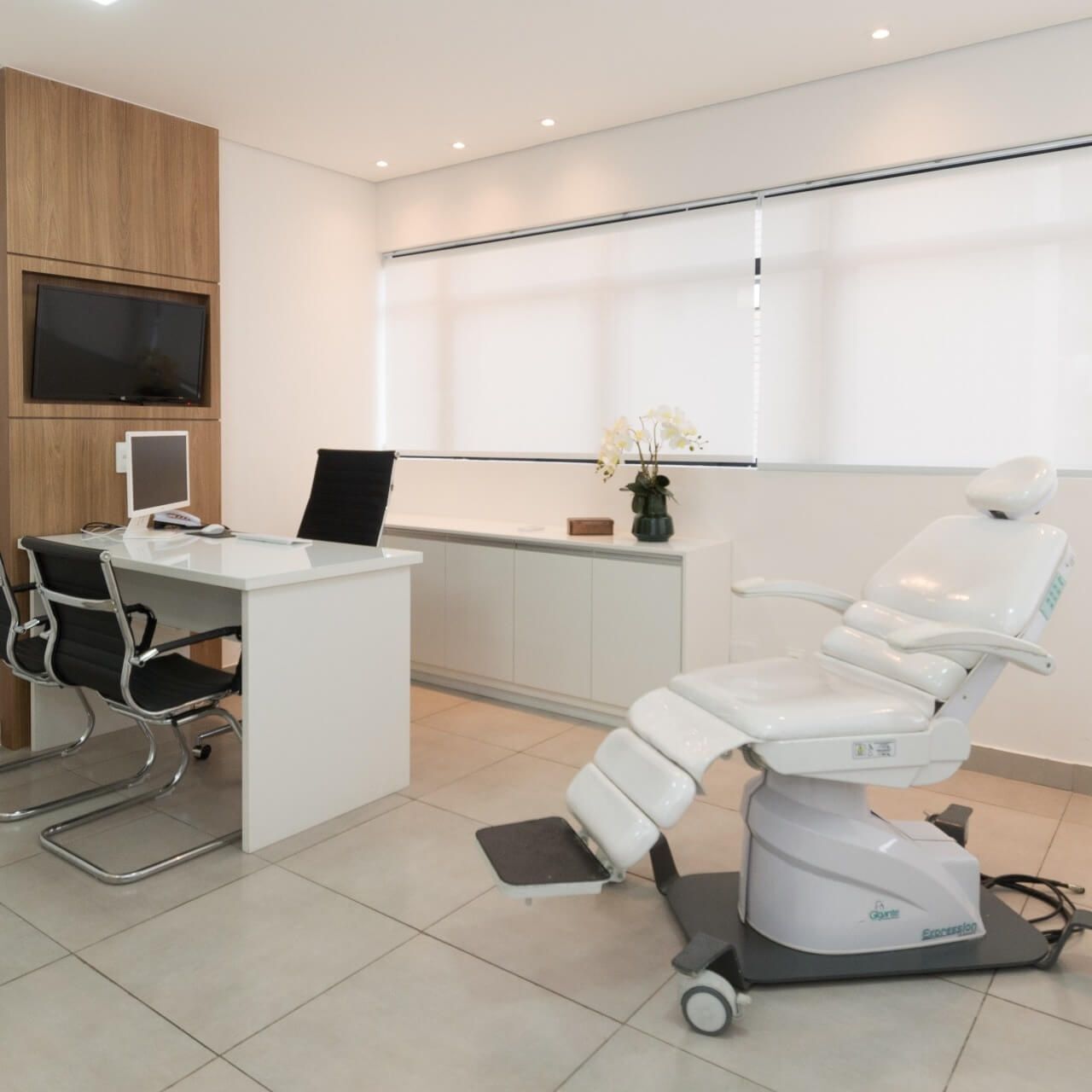 WhatsApp Image 2025-11-12 at 13.37.36